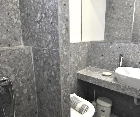 Zennova Sirene Luxury Apartamento *