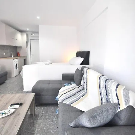 Zennova Sirene Luxury Γερακινή